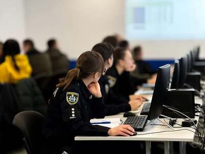 Навчальне заняття для працівників Рівненської академії патрульної поліції